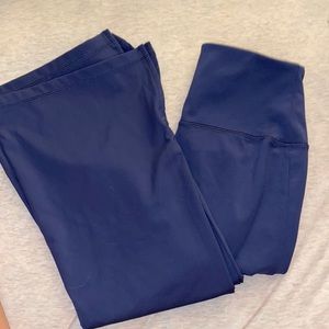 Arie/ American eagle flare slit leggings
